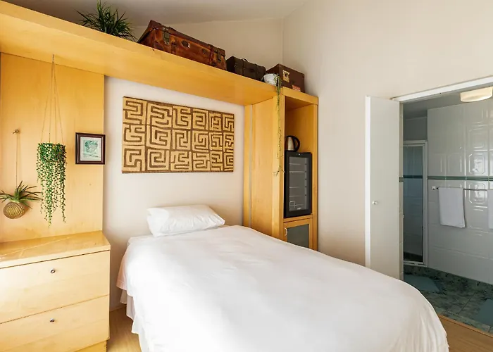 Admiralty Bed & Breakfast